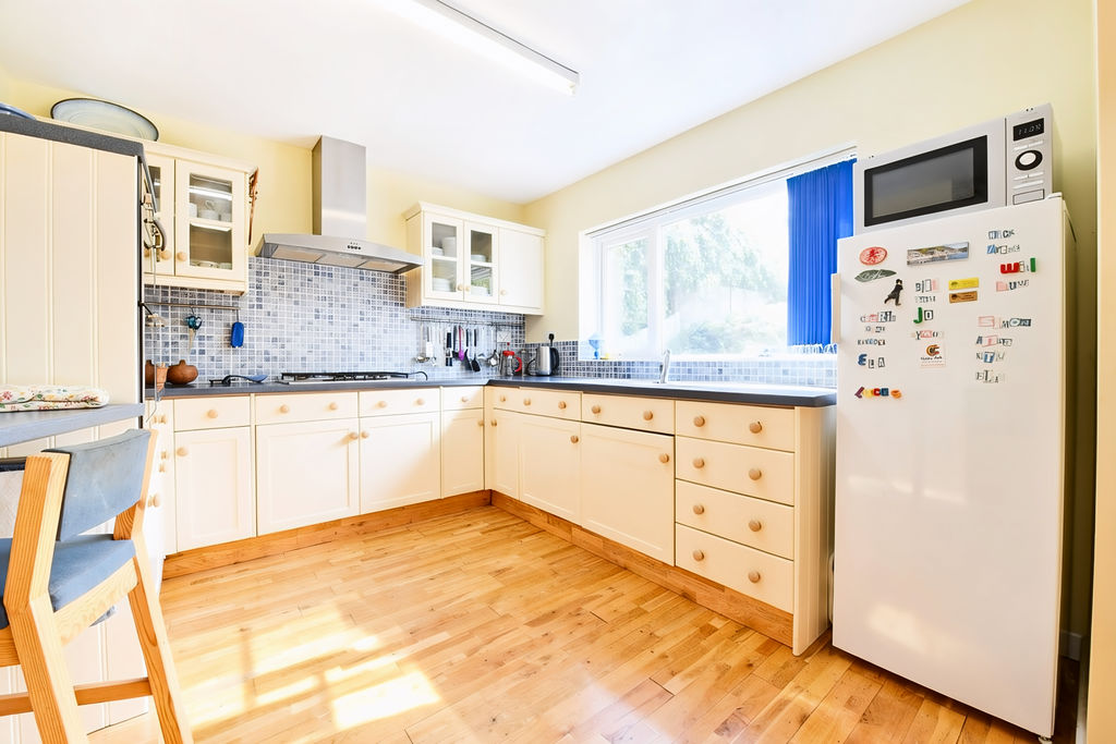 Kitchen- click for photo gallery